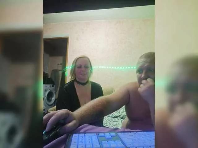 AliciaandTomas on BongaCams