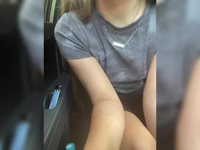 AnnaRoms12 on BongaCams