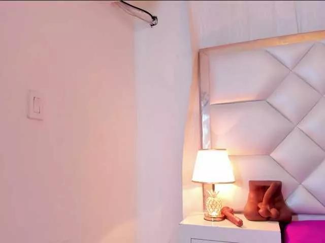 brittany069 on BongaCams
