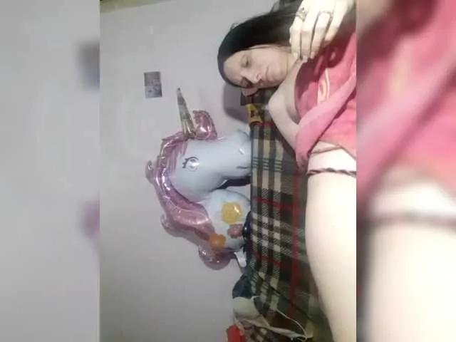 EksaCake on BongaCams