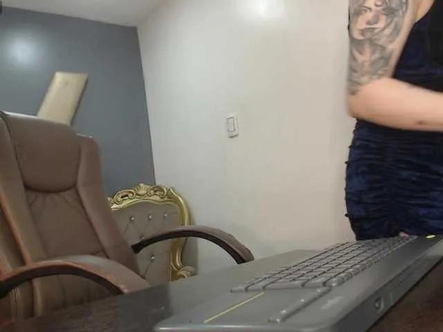 elinne-hendrix on BongaCams