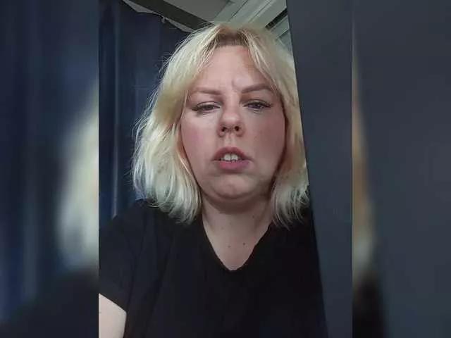 EVA2311 on BongaCams