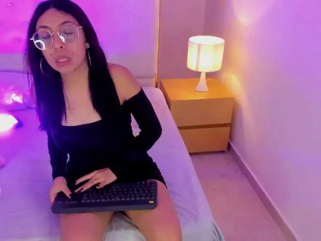 EvelynHarpee on BongaCams