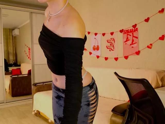 FridaCure on BongaCams