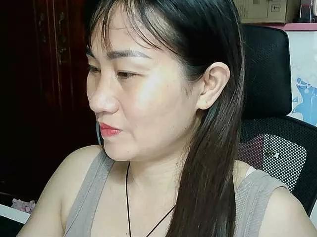 girl30slutty on BongaCams