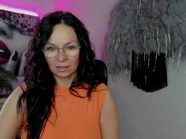 HelenSHOW1 on BongaCams 