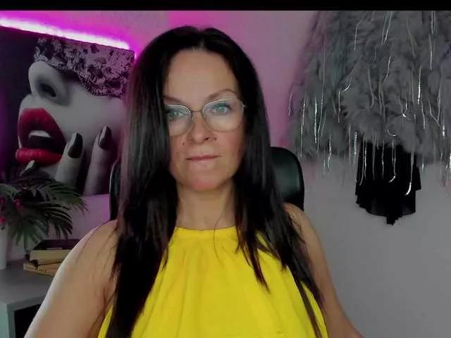 HelenSHOW1 on BongaCams 