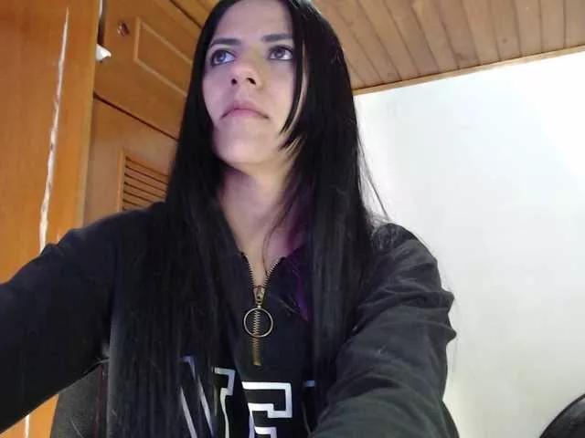 hilari18 on BongaCams