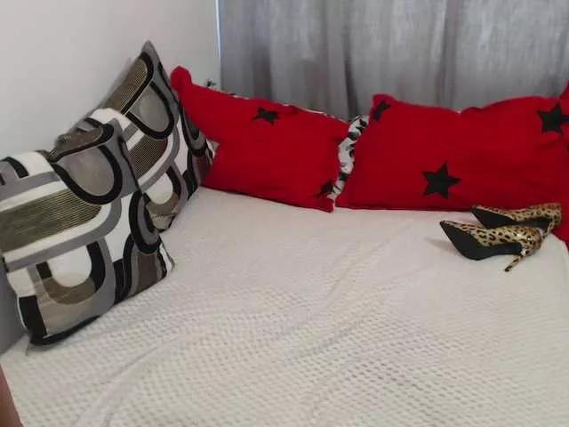 JullieMilf on BongaCams 