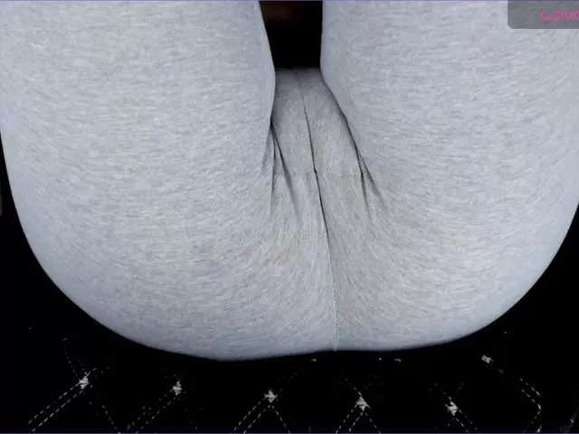Kira-Kell on BongaCams
