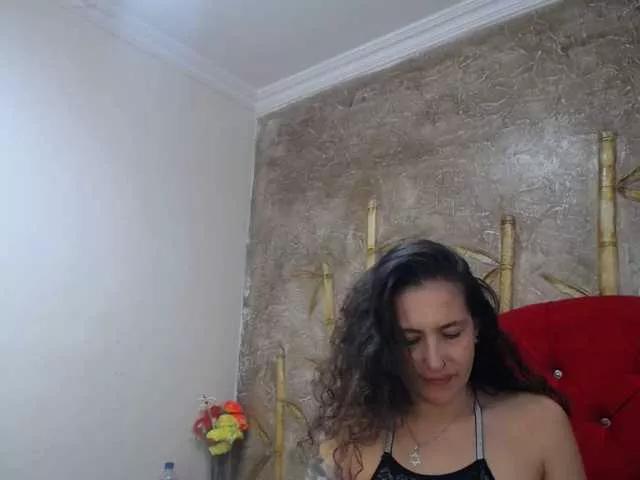 leyla-hot on BongaCams 
