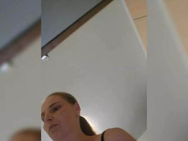 Lulu-Erotica on BongaCams 