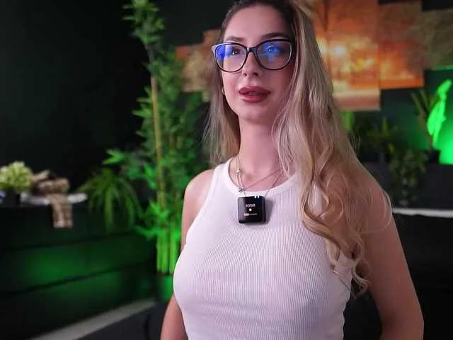 Naked MaddieBryggs from BongaCams MaddieBryggs from BongaCams