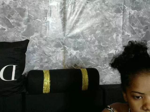 Maha19x on BongaCams 
