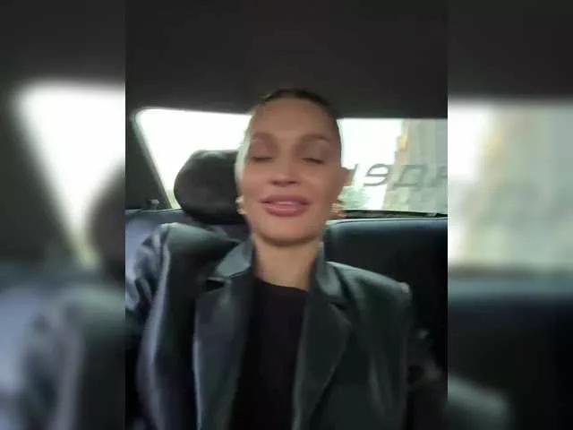 Manymoney1 on BongaCams