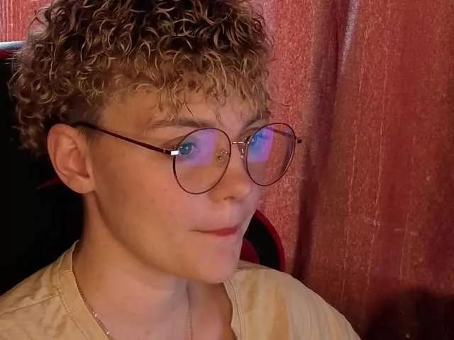 Marilaass on BongaCams