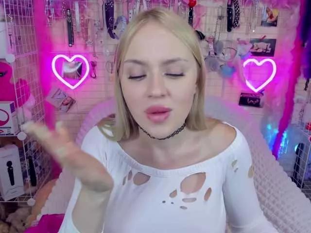 MindyKally on BongaCams