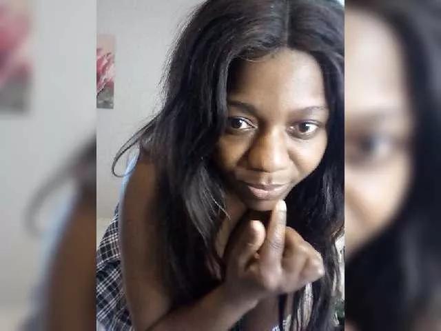 MissCocoaB on BongaCams 