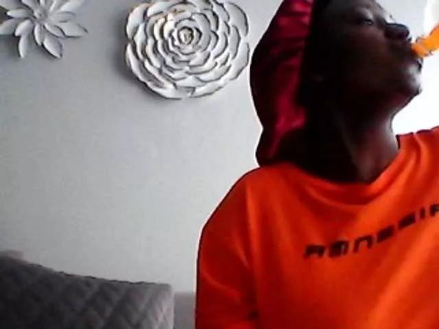 MissCocoaB on BongaCams 