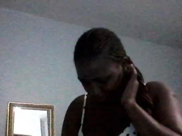MissCocoaB on BongaCams 