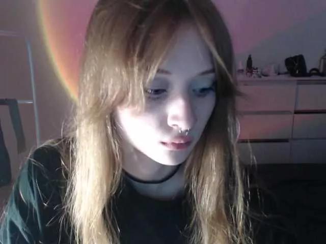 mnepohuyy on BongaCams