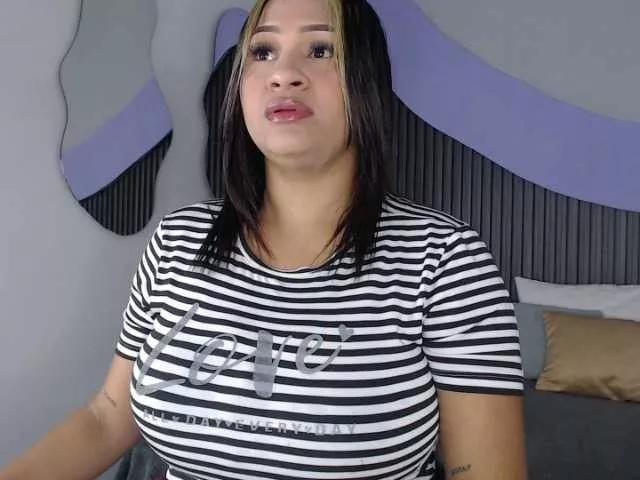 Nicolle-mariee on BongaCams