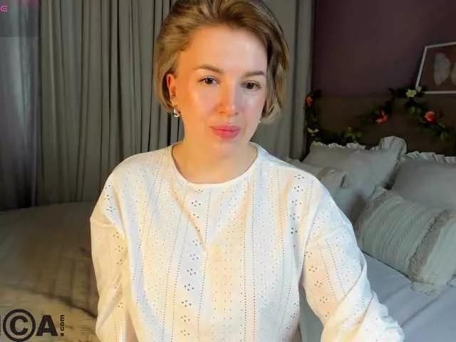 Nikki-Kai on BongaCams