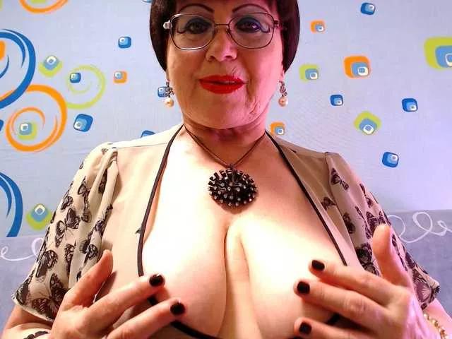 OldKinkyMILF on BongaCams