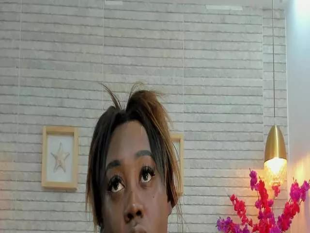 ShaniaBrown on BongaCams