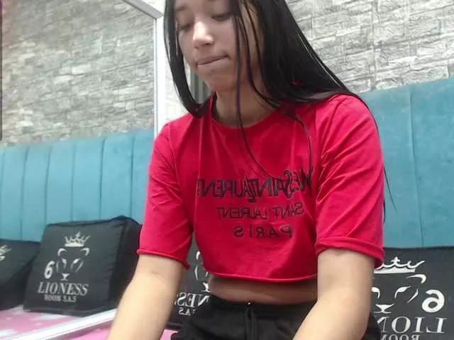 skinny-brenda on BongaCams
