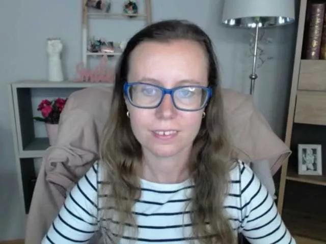 sparkleLizzy on BongaCams