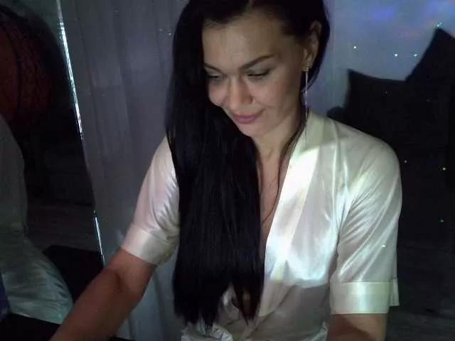 TayaDeluxe on BongaCams 