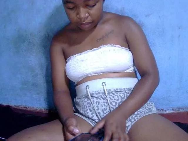 Tinah69 on BongaCams