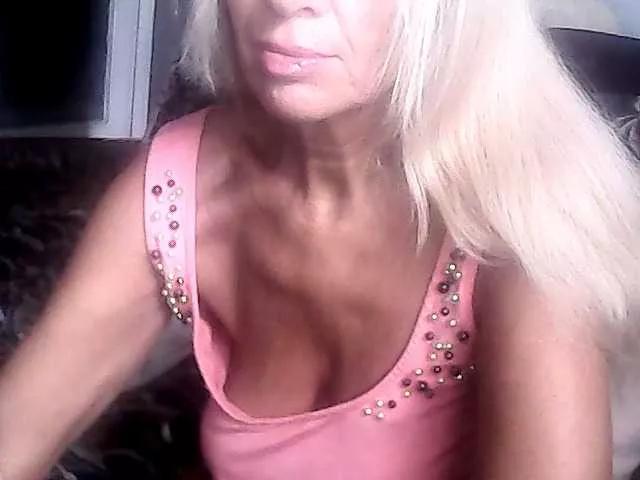 victoria71 on BongaCams