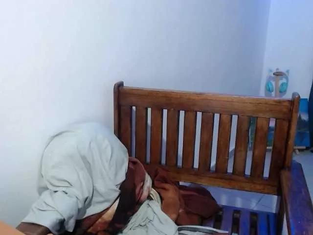 wutcirces on BongaCams
