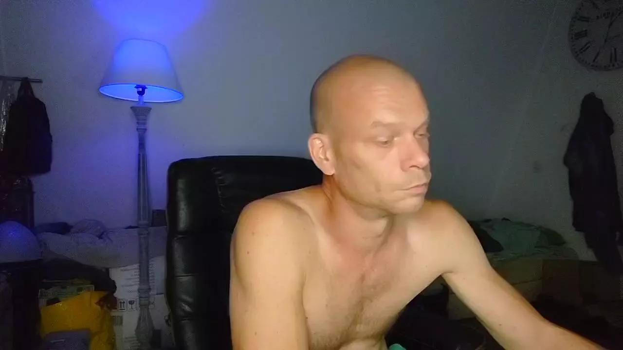 Kinky_Play on Cam4 
