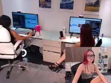 Appease your thirst with the cute Chaturbate slut - _redfoxxx_ _redfoxxx_ from Chaturbate