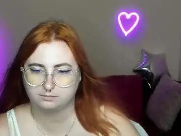 Curious Alicia_side_red uncovering and masturbating with her desired vibrating toys alicia_side_red from Chaturbate