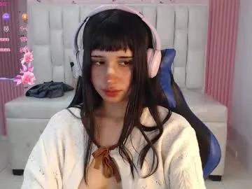 Freechat allyssa_bellini_s on Chaturbate