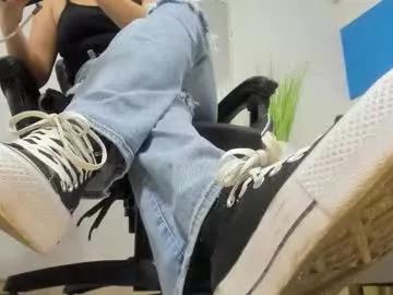 alma_fenix — GOAL: love Your goddess [1108 tokens remaining] heey, I'm Alma!  #feet #sneakers #socks #jeans #mistress