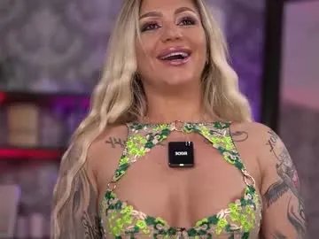 almavelia on Chaturbate