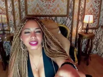 Juicy Amarafire gets butt-naked and climax while being looked at amarafire from Chaturbate