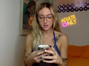 anisummers from Chaturbate