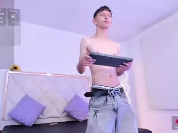 Freechat aron_tay on Chaturbate