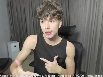 calvin_loves_you from Chaturbate