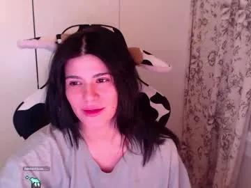 cassiealvarez — Hiii!  - Goal: body appreciation (naked, oiled and cam moved for dif angles)  [428 tokens left] #mature #latina #c2c #findom #girlnextdoor #
