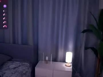 Bicurious sexiness: Constanceglascov gets bare naked while touching her beaver on camera constanceglascov from Chaturbate