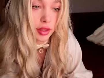 Freechat cutieeeeva on Chaturbate