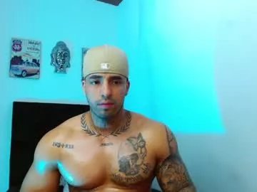 Freechat darius_phoenix on Chaturbate