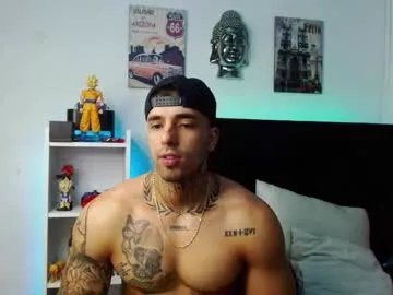 Freechat darius_phoenix on Chaturbate